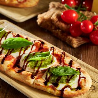 Caprese Flatbread